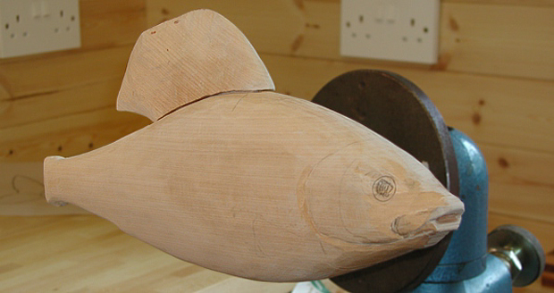 Carver finds niche with handmade fish decoys